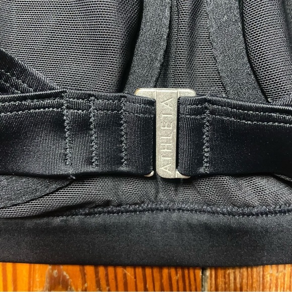 Athleta Ibiza Geo Bra Cup Bikini Swim Top Women’s Size 34 B/C Black SPF Swim - Picture 7 of 7